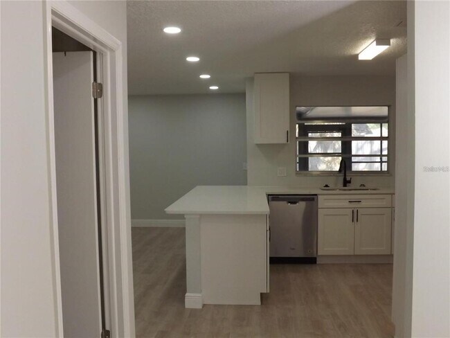 Foto del edificio - 5515 Albert Dr