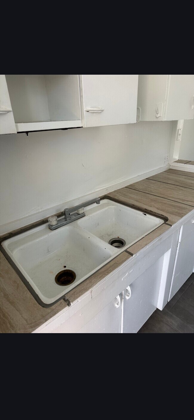 Foto del edificio - 2001 W 28th Ave