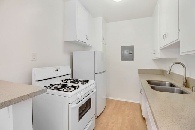 Building Photo - 1241 9th St