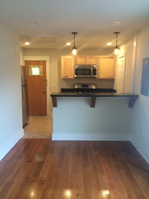 Building Photo - 625 Church