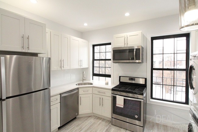 Building Photo - 1380 Dekalb Ave