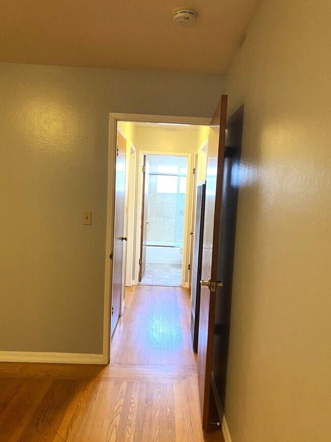 Foto del edificio - 2941-2945 Carmel St