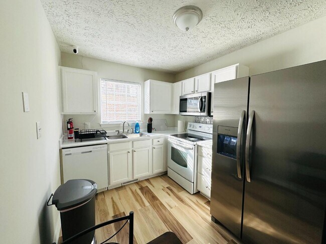 Foto del edificio - 5600 Brandycrest Dr