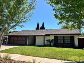 Building Photo - 5020 Walnut Park Dr