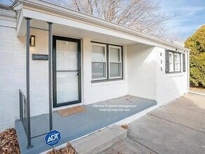 Building Photo - 835 S Apache Dr
