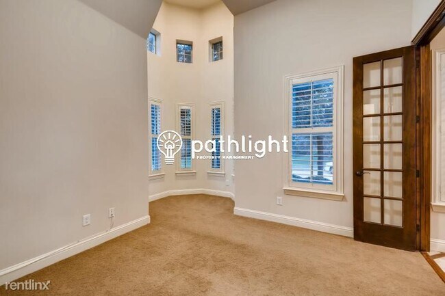 Building Photo - 4 br, 3 bath House - 837 Elgin Ct