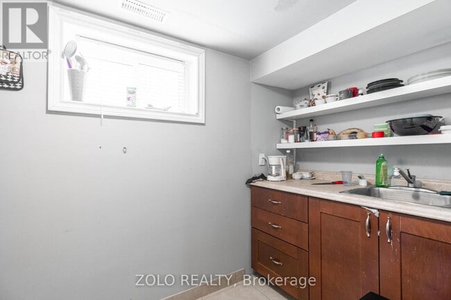 Building Photo - 306 Spruce St