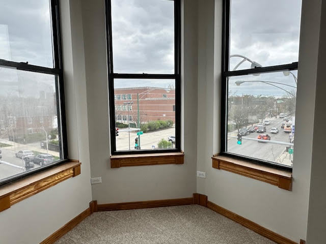Foto del edificio - 1756 W 35th St