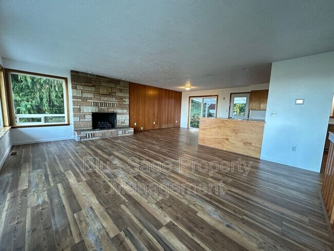 Foto del edificio - 421 Reservoir Rd