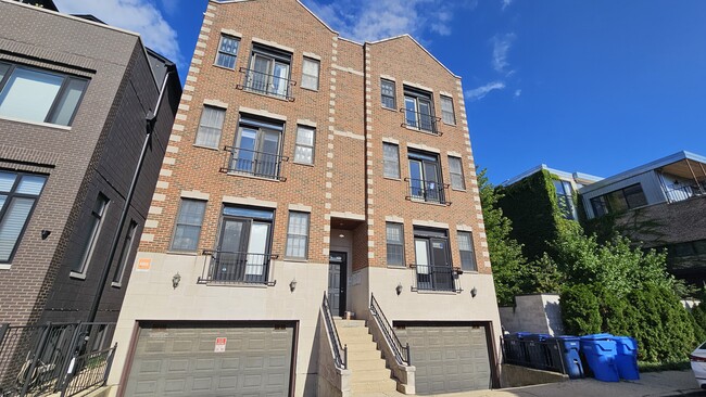Building Photo - 509 N Hartland Ct