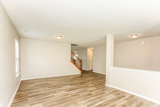 Building Photo - 5739 N Jefferson Dr