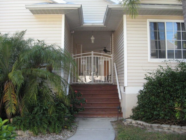 Foto del edificio - 379 Dolphin Shores Cir