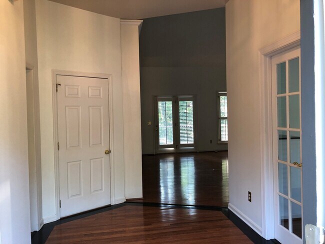 Building Photo - 3805 Abbott Martin Rd