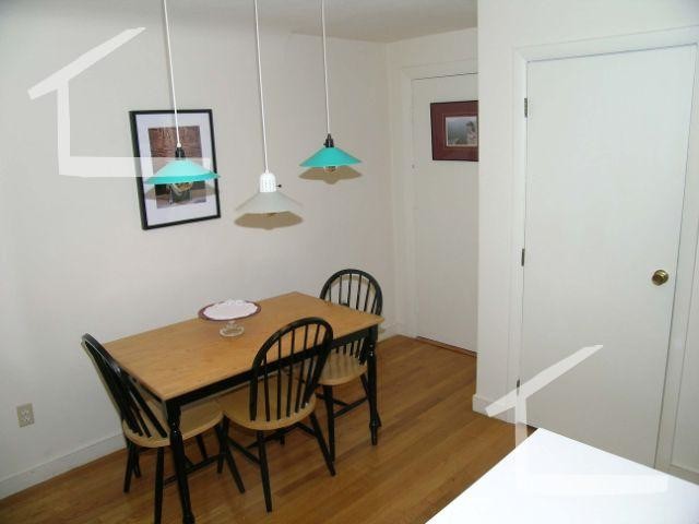 Building Photo - 14 Commonwealth Ct