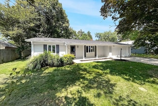 Building Photo - 8040 Goldenrod Ct