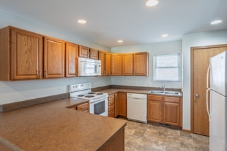 Building Photo - 819 Hawkeye Dr