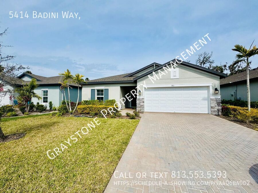 Foto principal - Spacious 4-Bedroom Home in Palmetto with M...