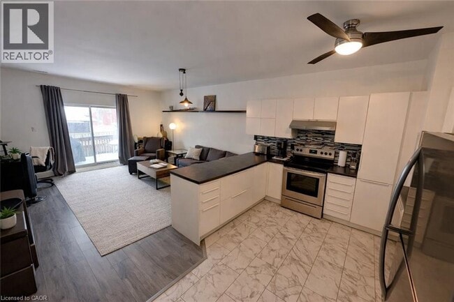 Photo du bâtiment - 400 York Blvd