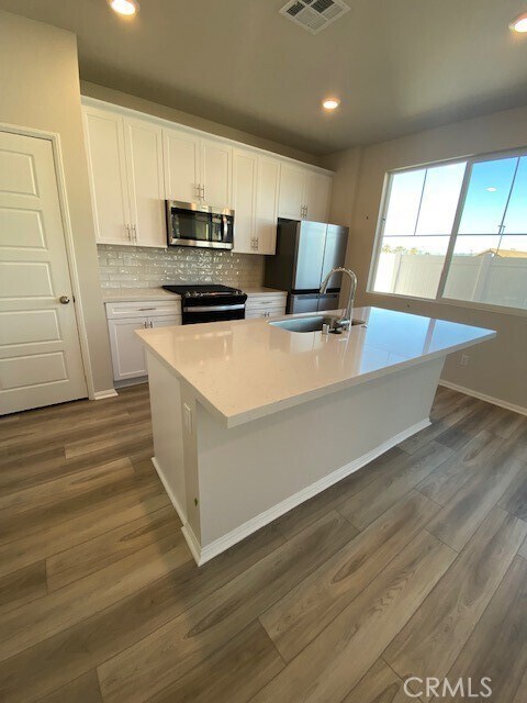 Foto del edificio - 40525 Birchfield Dr