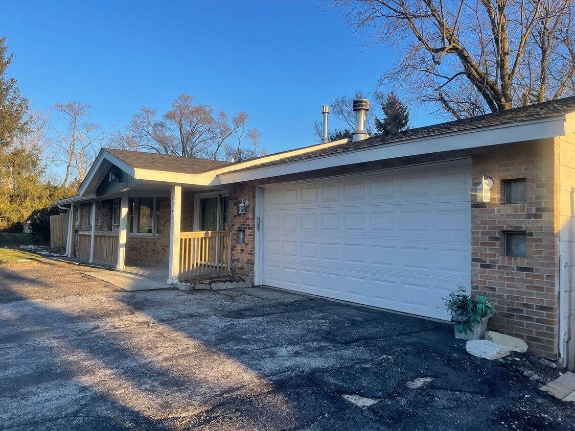 4731 183rd St, Country Club Hills, IL 60478 House Rental in Country