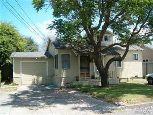 Building Photo - 105 Adobe Ln