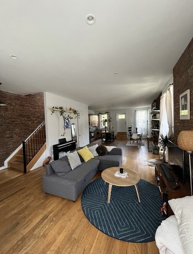 Foto del edificio - 789 Greene Ave