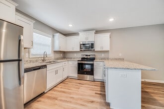 Building Photo - 508 Pine Dr