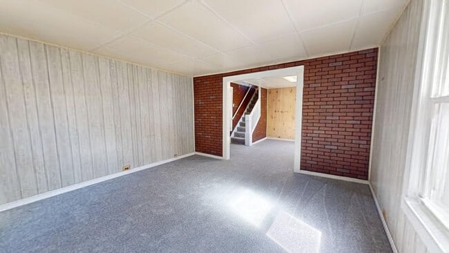 Building Photo - 3123 W 58th St