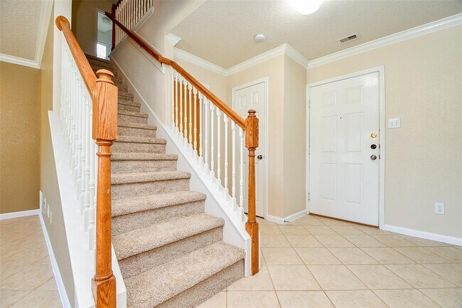 Foto del edificio - 22238 Orchard Dale Dr