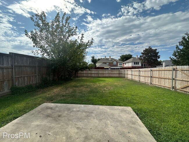 Foto del edificio - 5 br, 3 bath House - 3945 Indian Oaks Ln