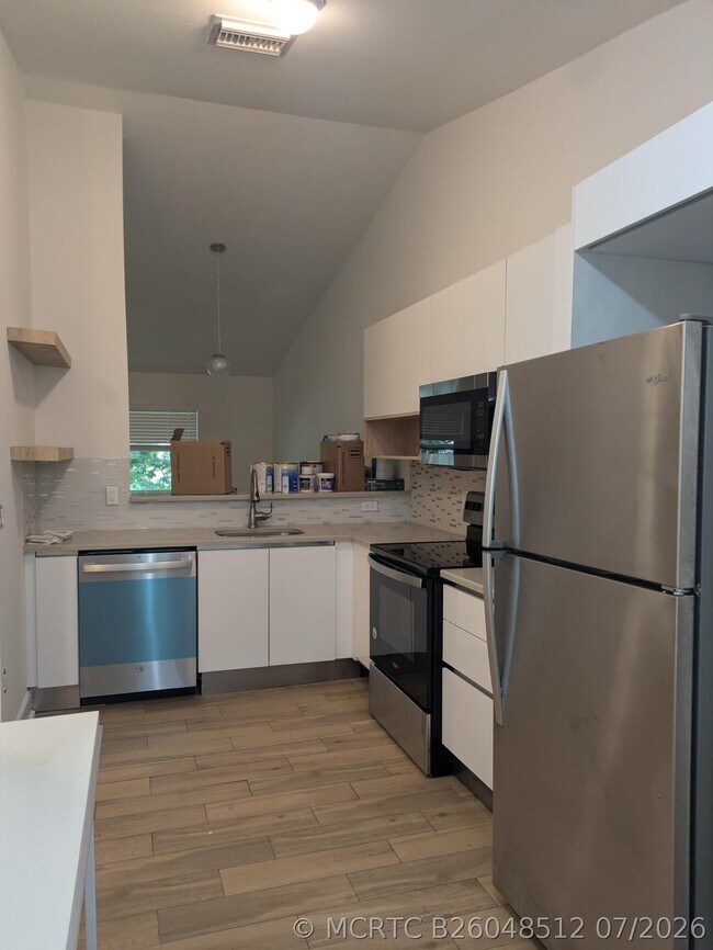 Foto del edificio - 8718 NW 35th St