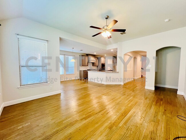 Building Photo - Stunning 2-Story 4/3.5/2 in Marine Creek R...
