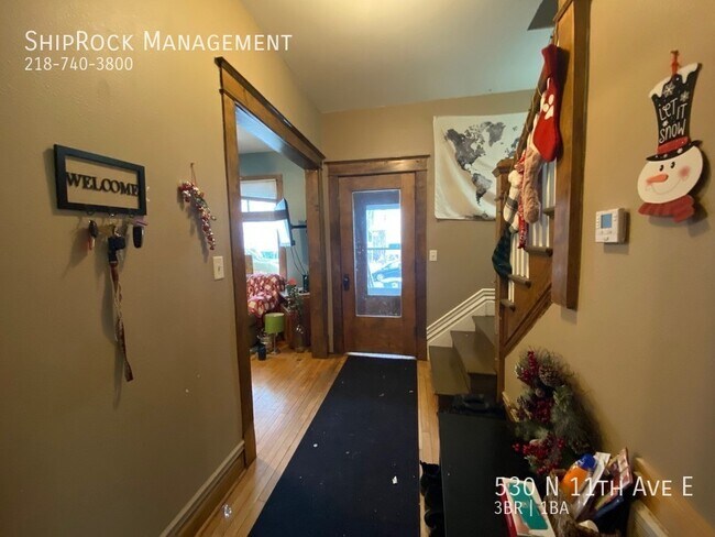 Foto del edificio - 530 N 11th Ave E