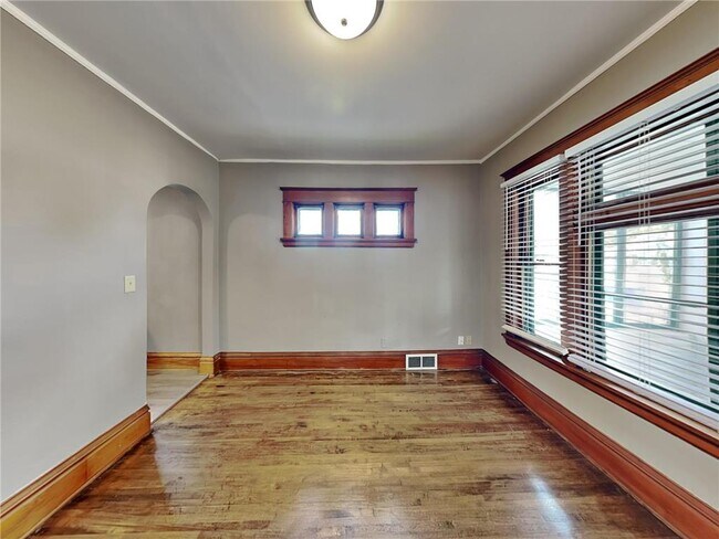 Foto del edificio - 1403 Barclay St