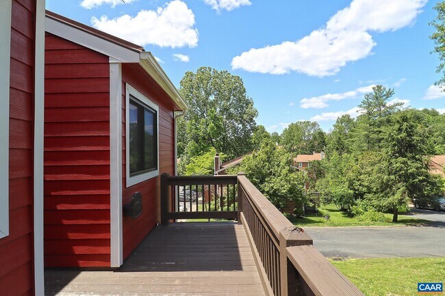 Foto del edificio - 573 Southampton Ct