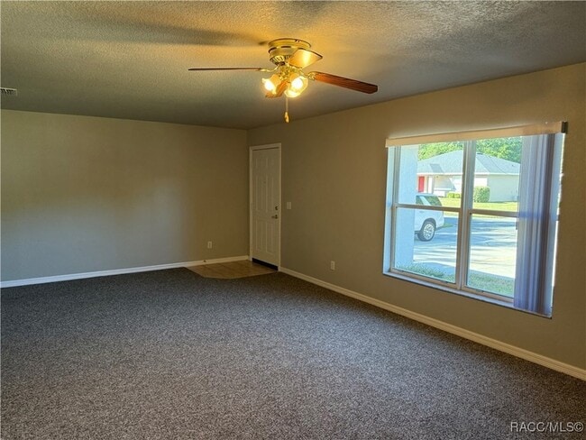 Building Photo - 1153 N Lion Cub Point