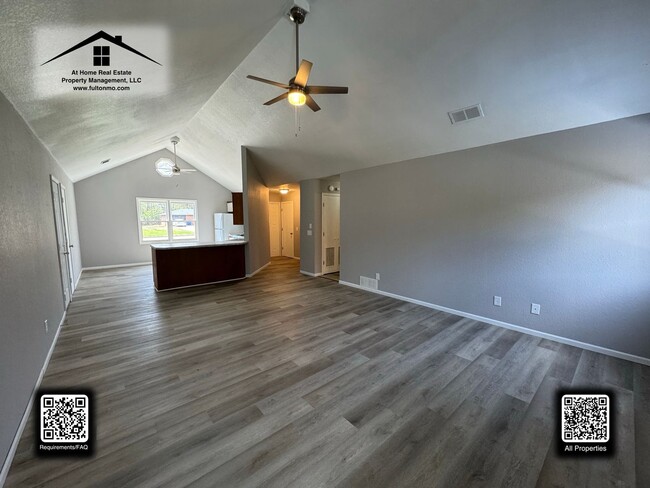 Building Photo - 1313 Lecar Dr
