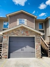 Building Photo - 1732 Thistlewood Dr