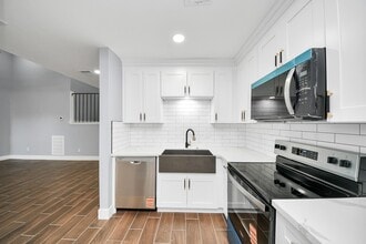 Building Photo - 10250 Bridgeland Ln