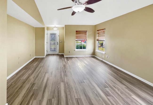 Building Photo - 11662 Pleasant Creek Dr