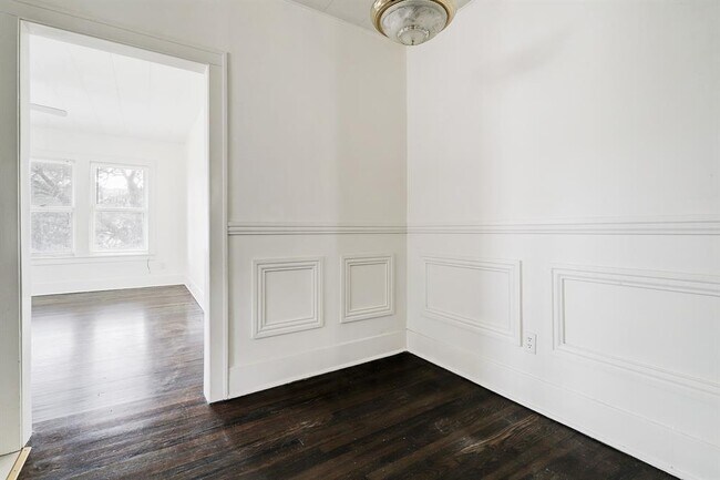 Building Photo - 1660 Kipling St