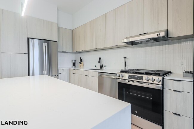 Foto del edificio - 2623 Keene St