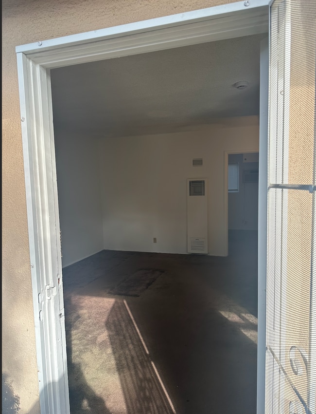 Building Photo - 72 S Parkwood Ave