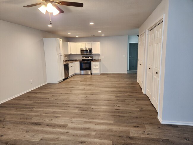 Living to kitchen - 204 N Wildhorse St