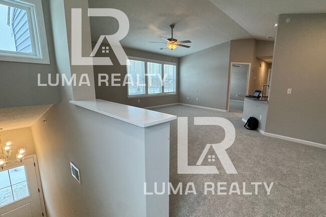 Foto del edificio - 518 Glenhaven Wy