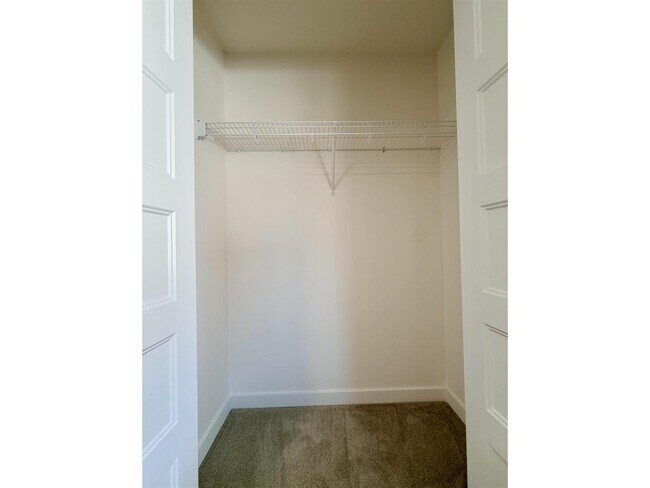 Building Photo - 178 178 St