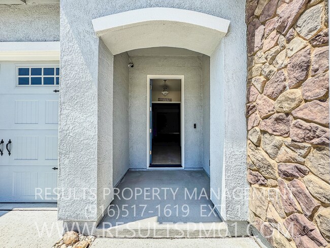 Building Photo - Lincoln 4 Bed 3 Bath SOLAR/SMART HOME