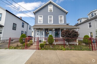 Building Photo - 72 Fairmount Ave