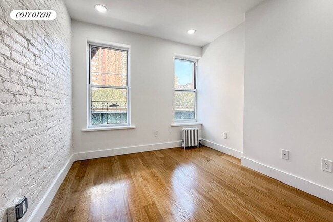 Building Photo - 3161 Broadway