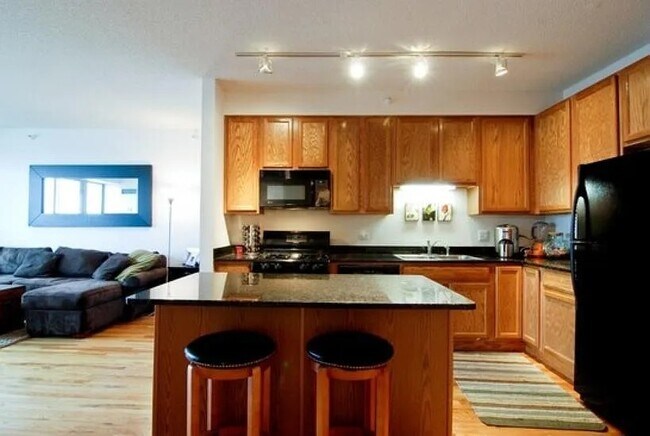 Foto del edificio - 1717 S Prairie Ave